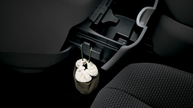 Folding table and cup holders