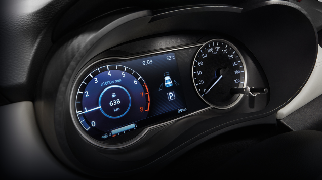Full colour 7″ digital display provides with Brilliant customizable drive information
